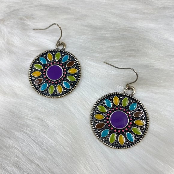 Jewelry - Silver Tone Enamel Pierced Earrings